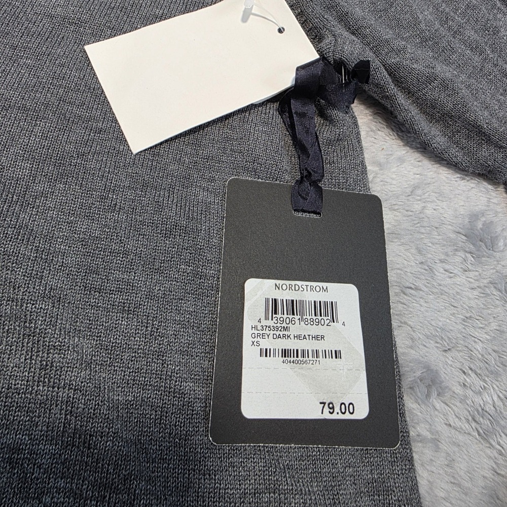 Trouve Women XS Grey Layered Mixed Media V-Neck Sweater Blue Striped Sleeves NWT - Picture 2 of 7